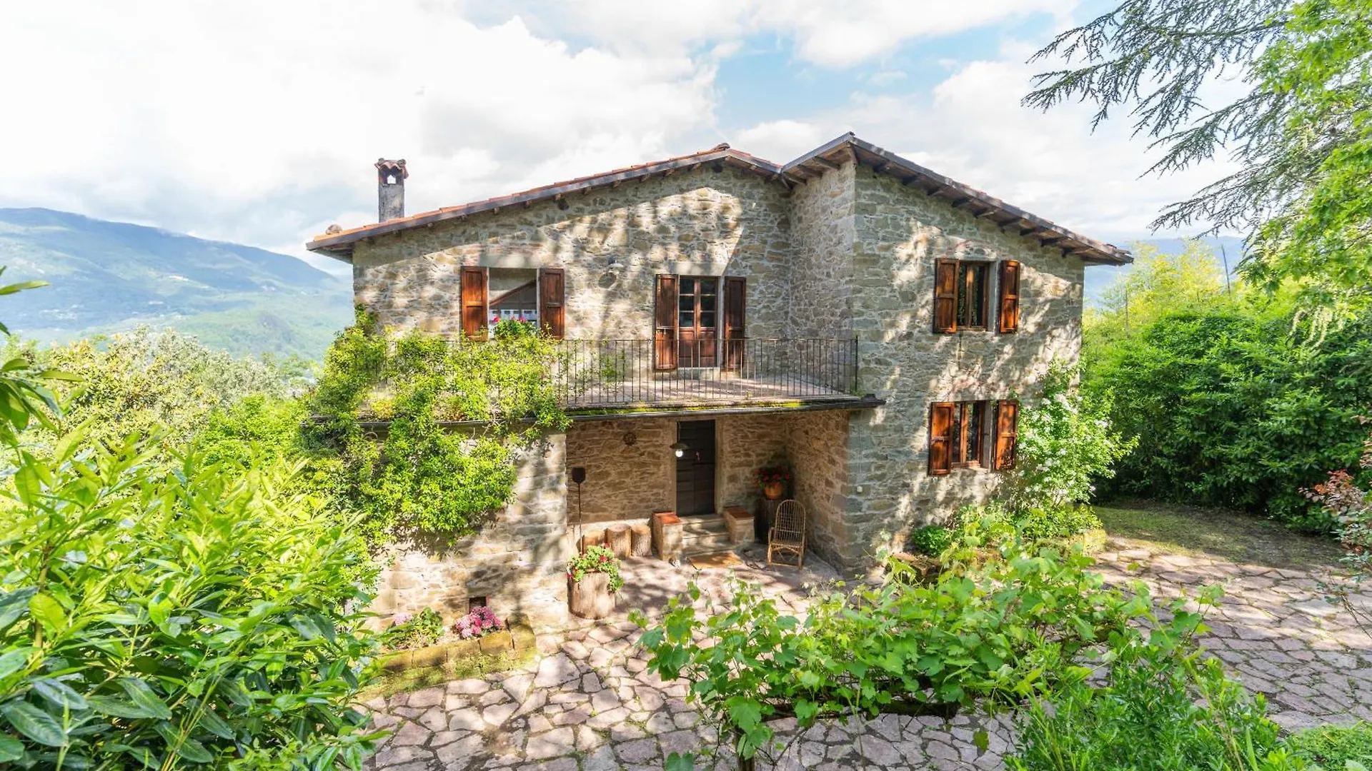 Villa Buriconti - Peaceful Countryside Retreat Castelnuovo di Garfagnana